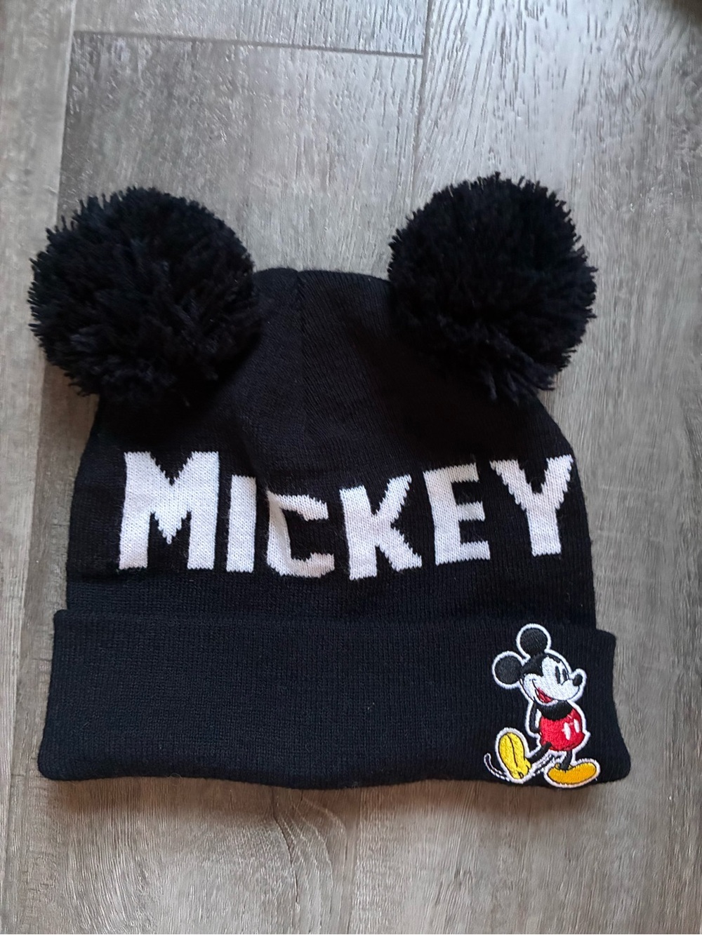Disney Mickey Mouse
Double Pom Pom Beanie
Hat Black